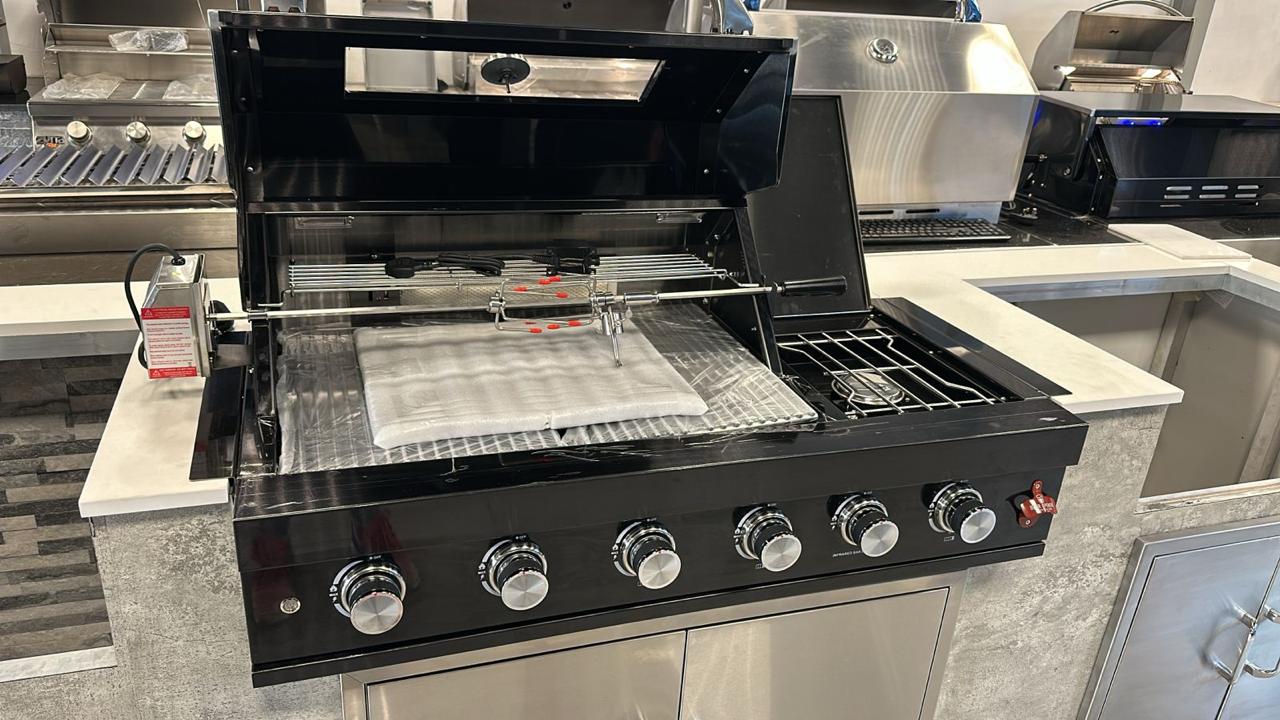 Diorr 6 Burner Grill Black Edition Open