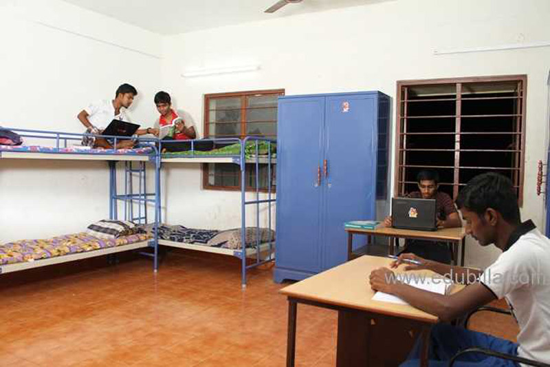 Hostel Amenities and Food