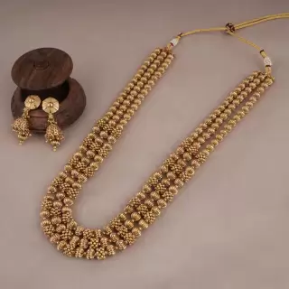 STUNNING ANTIQUE GOLD PLATED THREE LINES MALA WITH EARRING